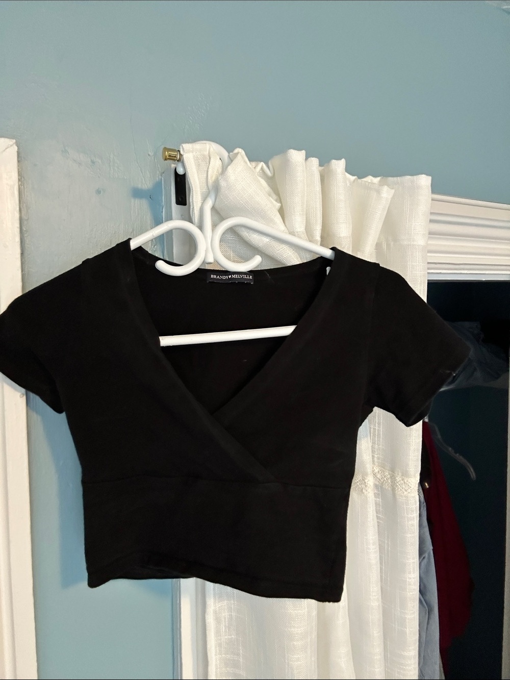 Brandy Melville Black V-Neck Wrap Crop Top